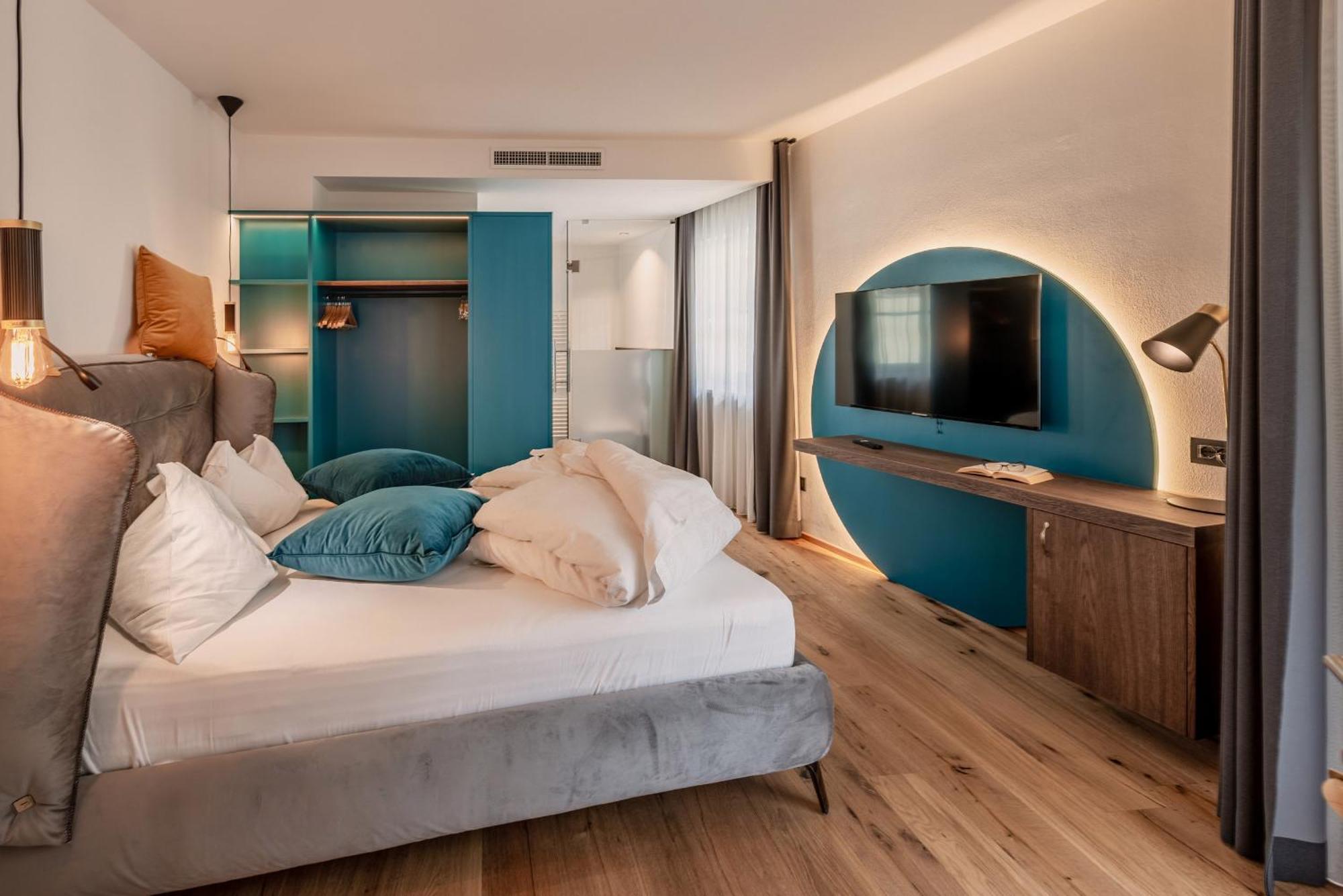 Hotel Goldene Traube Термено Экстерьер фото