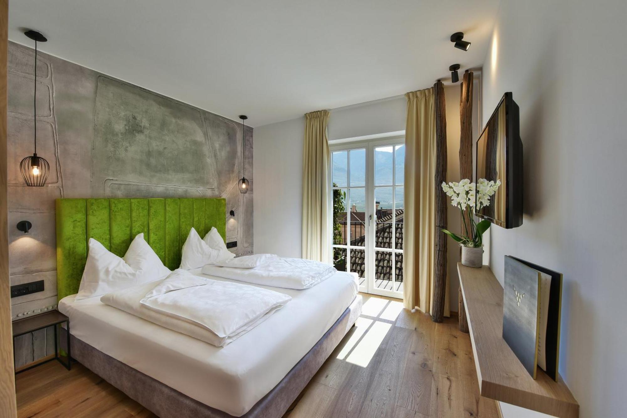 Hotel Goldene Traube Термено Экстерьер фото